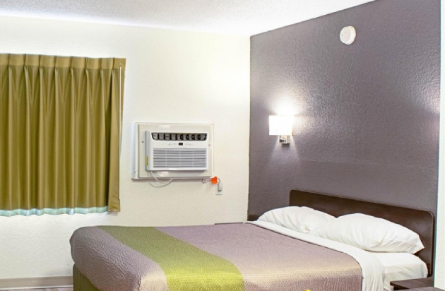 Premium King Bed Suite With Kitchen